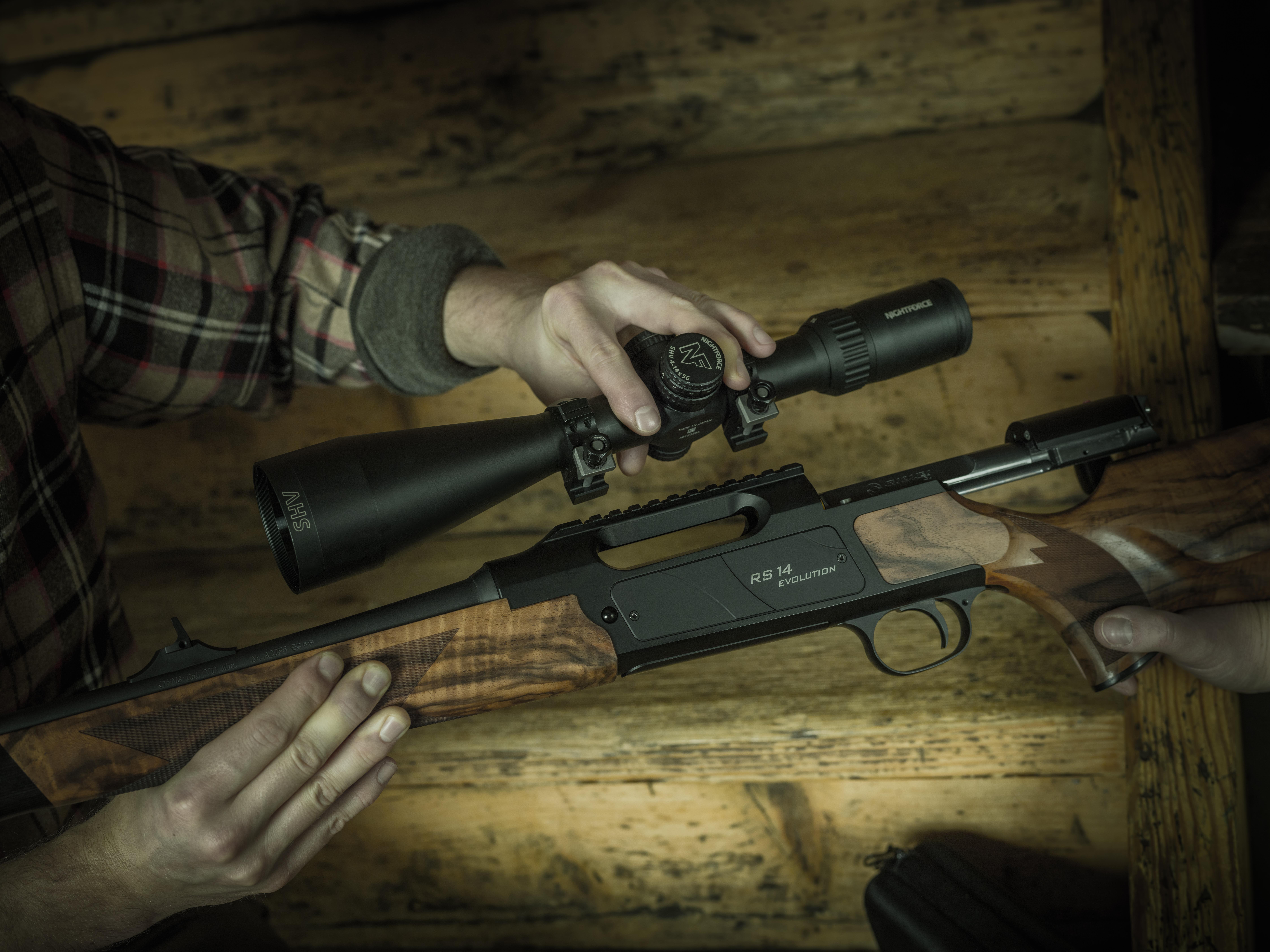 Eine Prazise Montage Von Haus Aus Strasser Jagd Sportgewehre