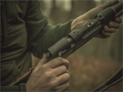 Open the closing of the weapon.